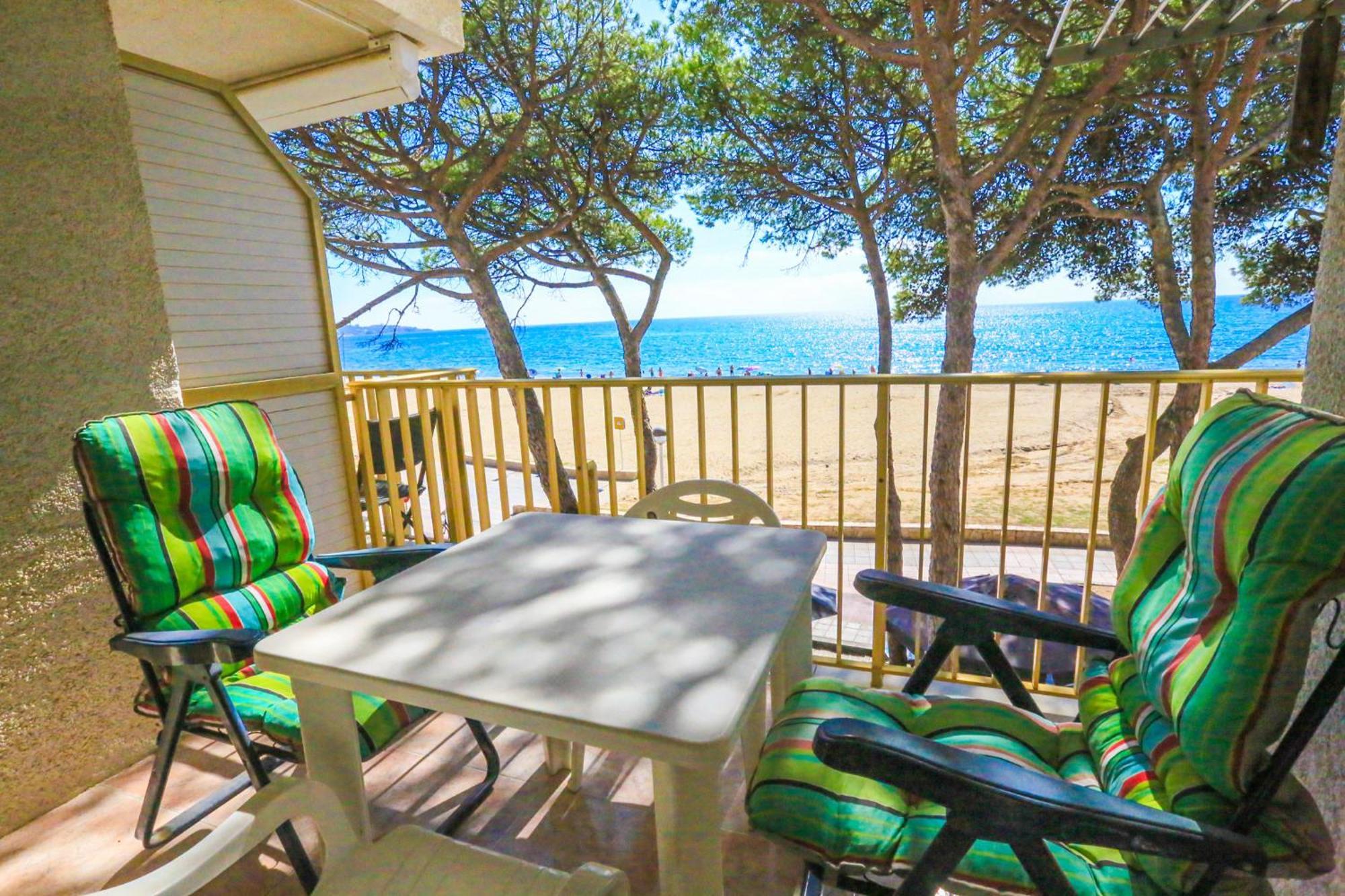 坎布里尔斯Playmar Litoral Costa Dorada - Only Families公寓 外观 照片