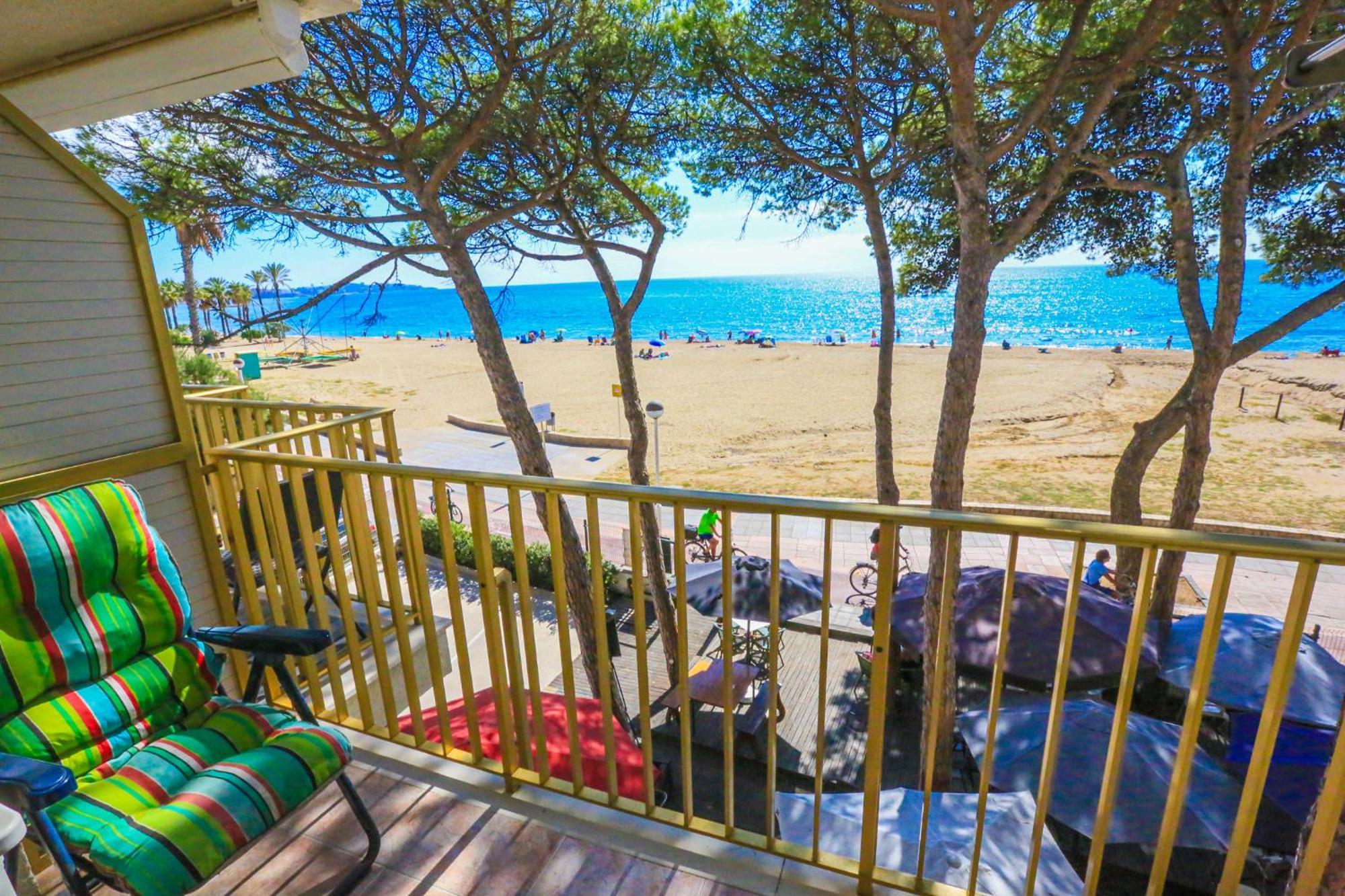 坎布里尔斯Playmar Litoral Costa Dorada - Only Families公寓 外观 照片